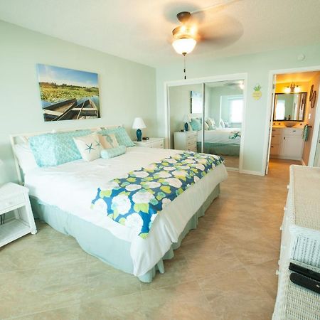 Gorgeous Ocean Views! Welcome To Bella Breeze! Beachfront 2Br 2Ba Apartment Sion Farm Exterior photo